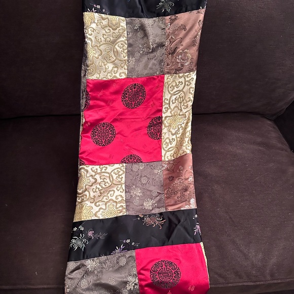 Accents Mandarin Throw 5 X 60 Asian Print Side And Black Side